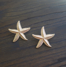 Load image into Gallery viewer, Starfish Earrings
