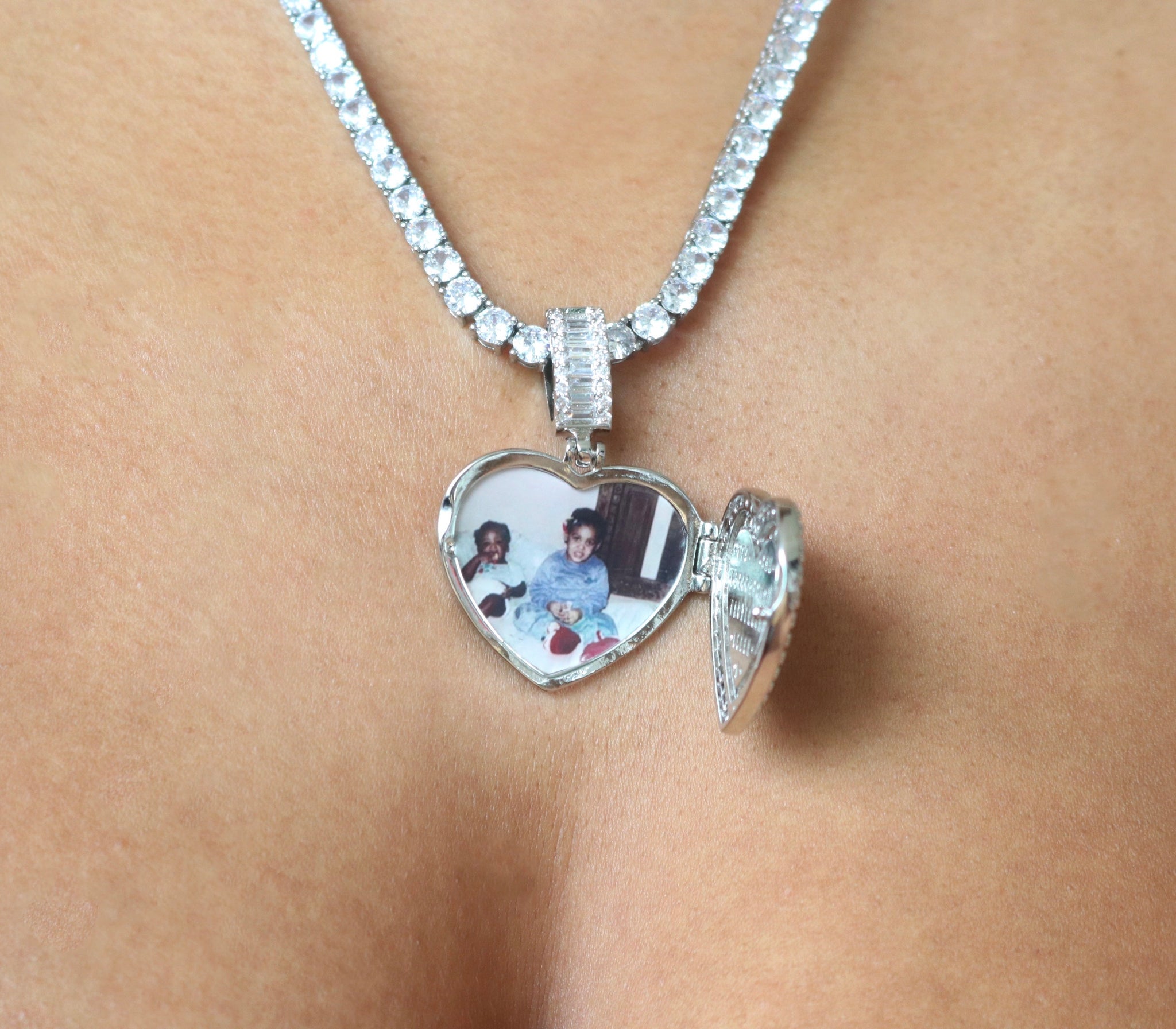Milli Heart-Locket Necklace - Diamond Heart Photo Necklace - IF & Co.